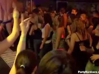 Kelompok xxx klip liar patty di malam klub