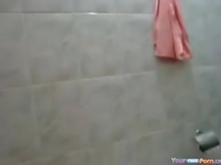 Morena gostosa hindi banheiro