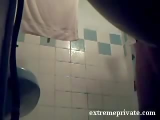 Oculto cámara mi hermana 19 años en baño mov