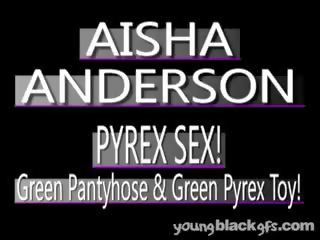 Lockande tonårs svart ung lady aisha anderson